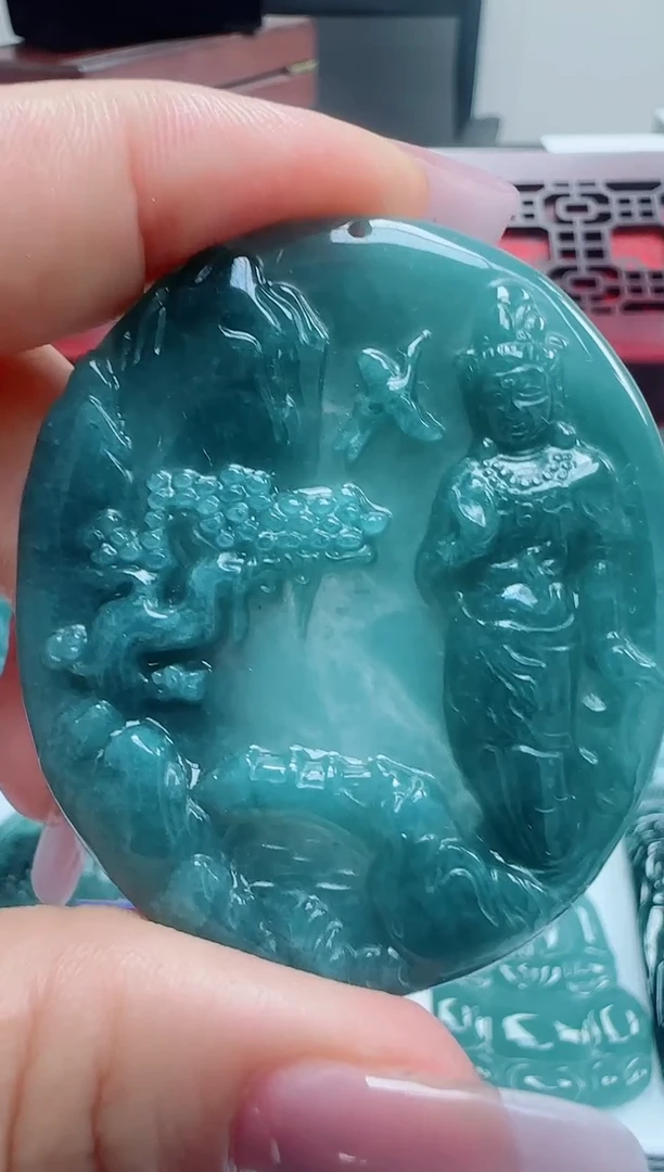 颈饰未镶嵌翡翠多样性发其一个