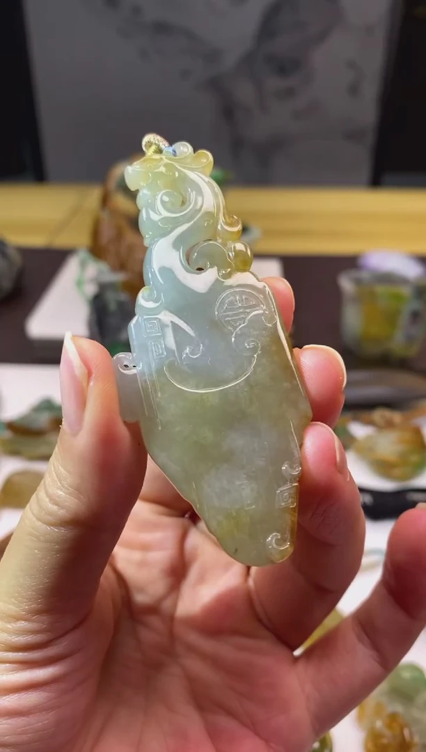 翡翠挂件未镶嵌翡翠黄翡凤牌