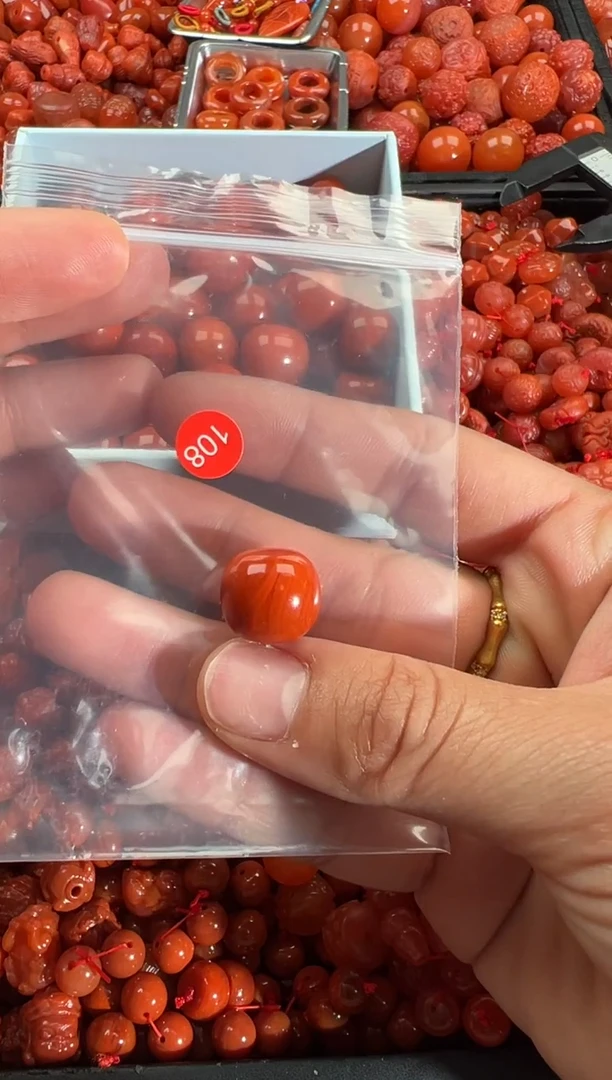 【闪购商品】南红玛瑙颈饰未镶嵌1