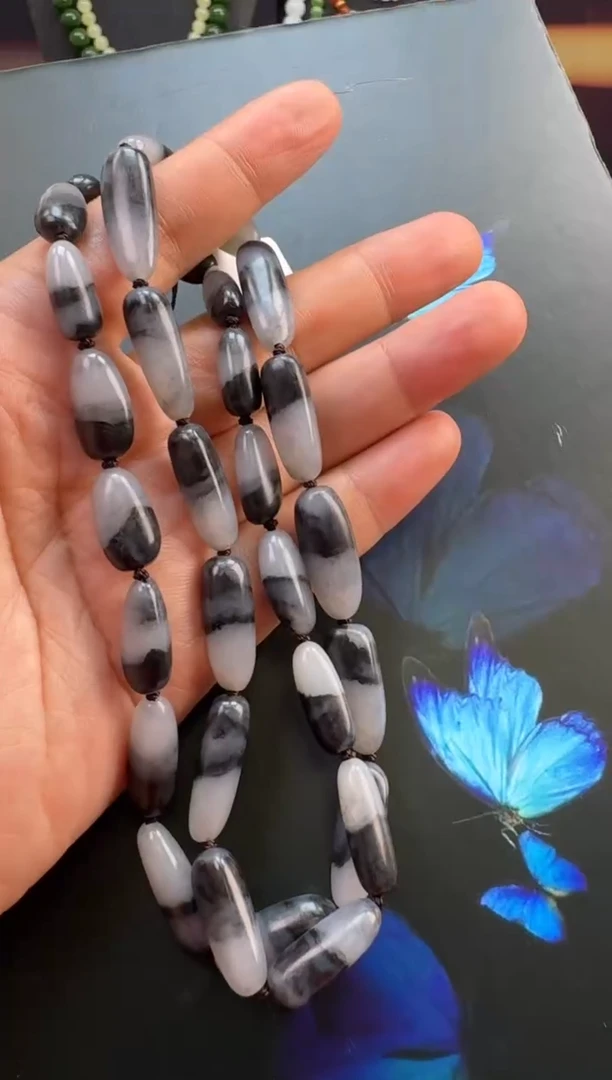 颈饰未镶嵌和田玉项链