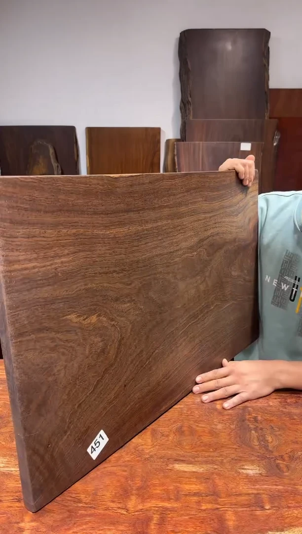 风车木（黑檀木）尺寸76*47*2.2编号451