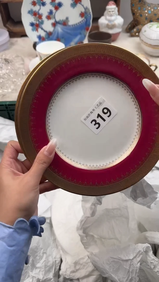 X****^E          319