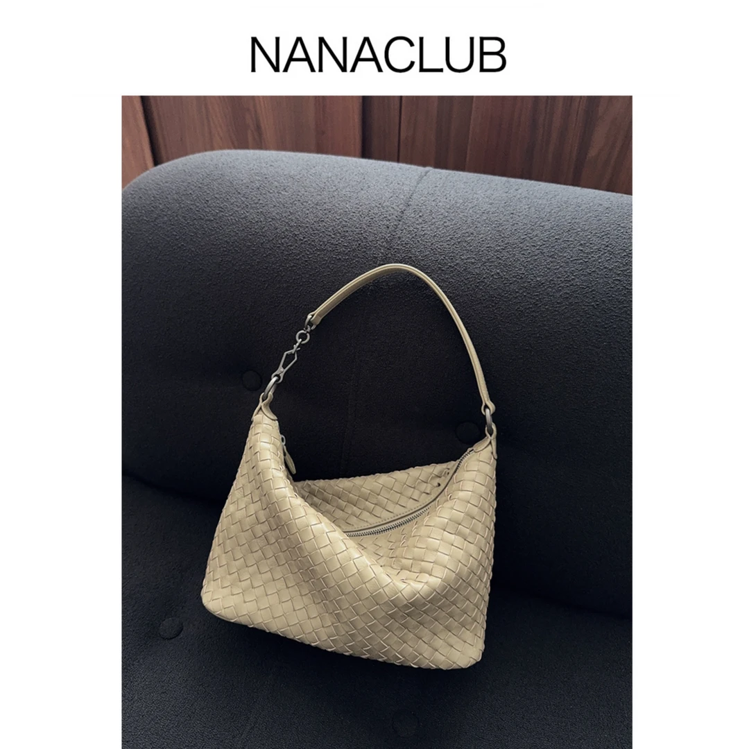 NANACLUB 绵羊皮软糯到无法想象 bv经典编织精致立体遛狗包腋下包