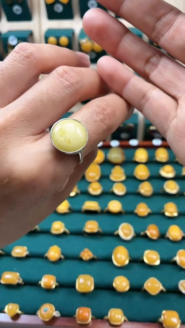 银S925镶嵌琥珀戒指蜜蜡戒指