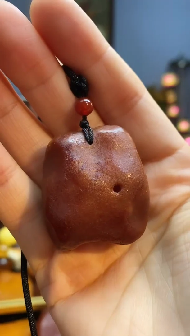 琥珀颈饰未镶嵌挂件