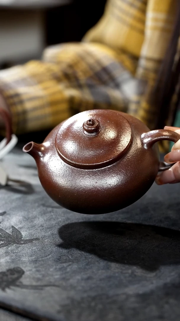 茶壶紫砂s****?柴烧红降坡寒江150cc