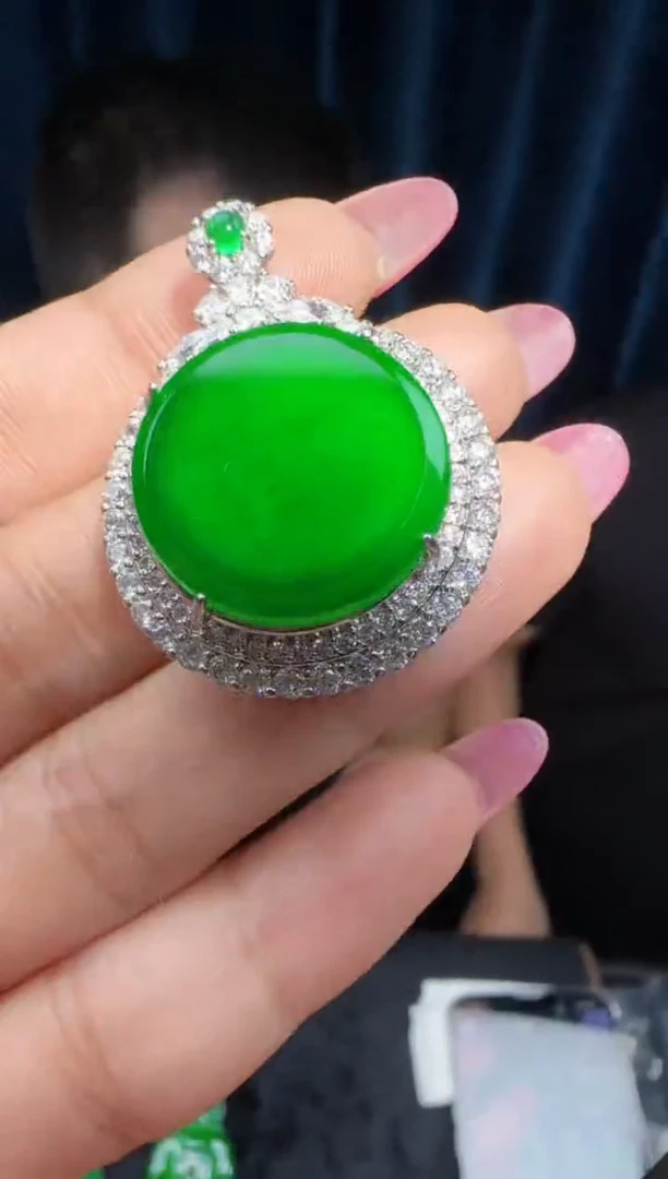 定制翡翠未镶嵌翡翠吊坠83