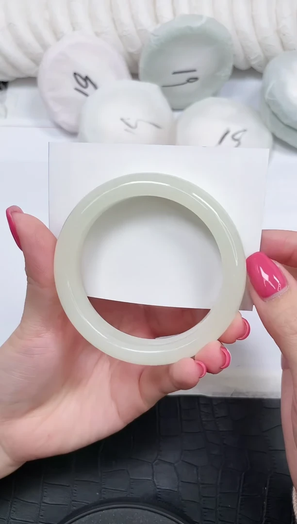 未镶嵌手镯石英质玉34-59.2