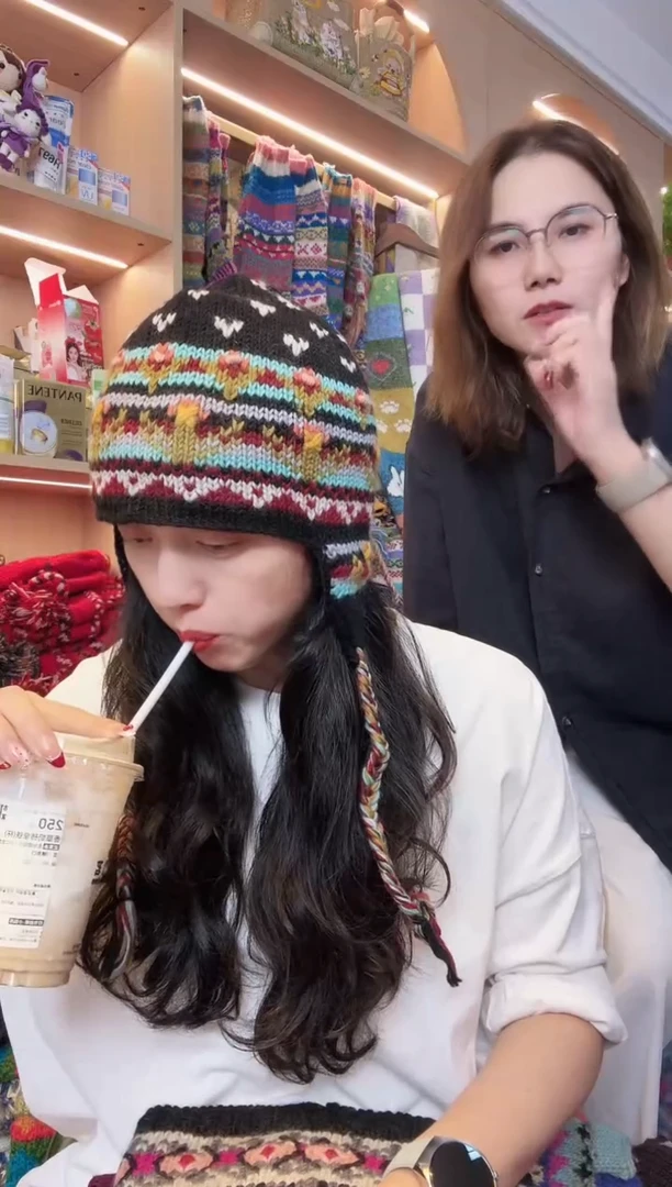 黑色仙人掌辫子帽