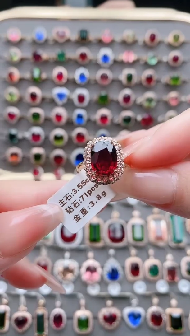 18K金镶嵌戒指碧玺3.55克拉