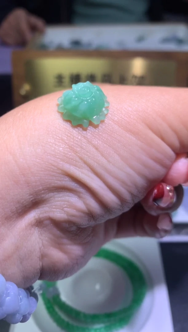 【闪购商品】定制翡翠未镶嵌毛货