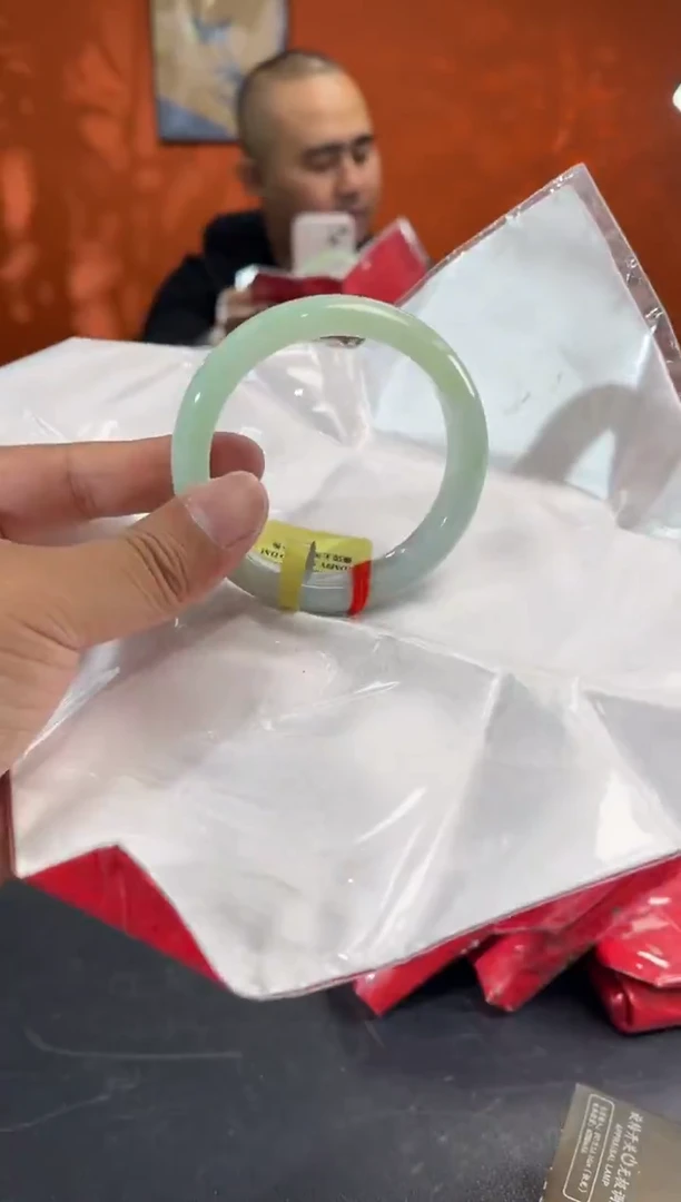 未镶嵌手镯翡翠6