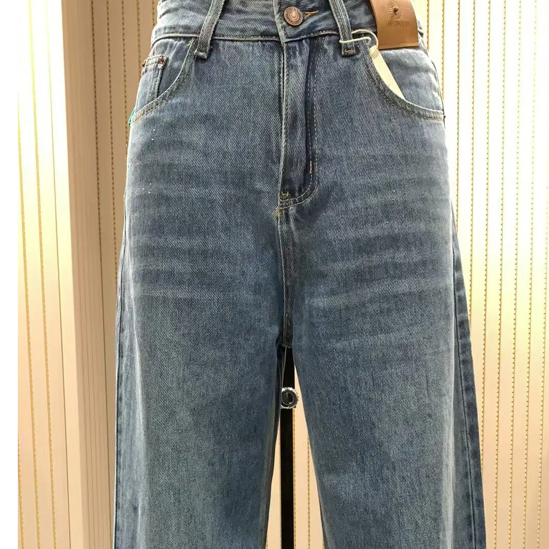 女款百搭直筒牛仔裤