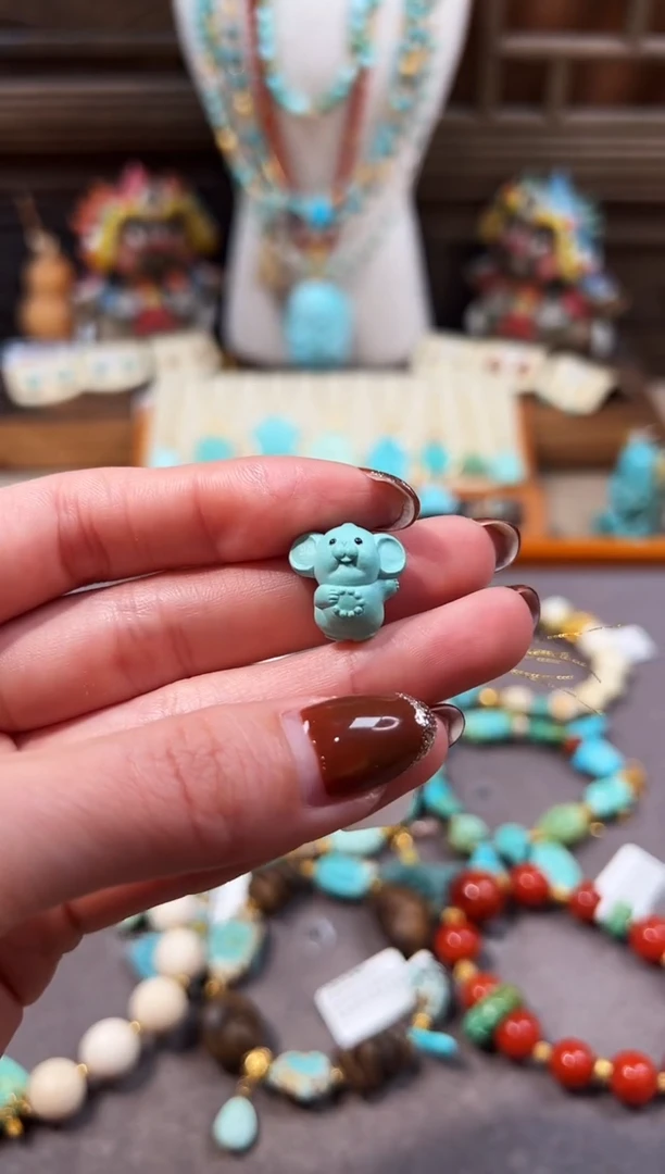 未镶嵌绿松石配饰盘串小鼠