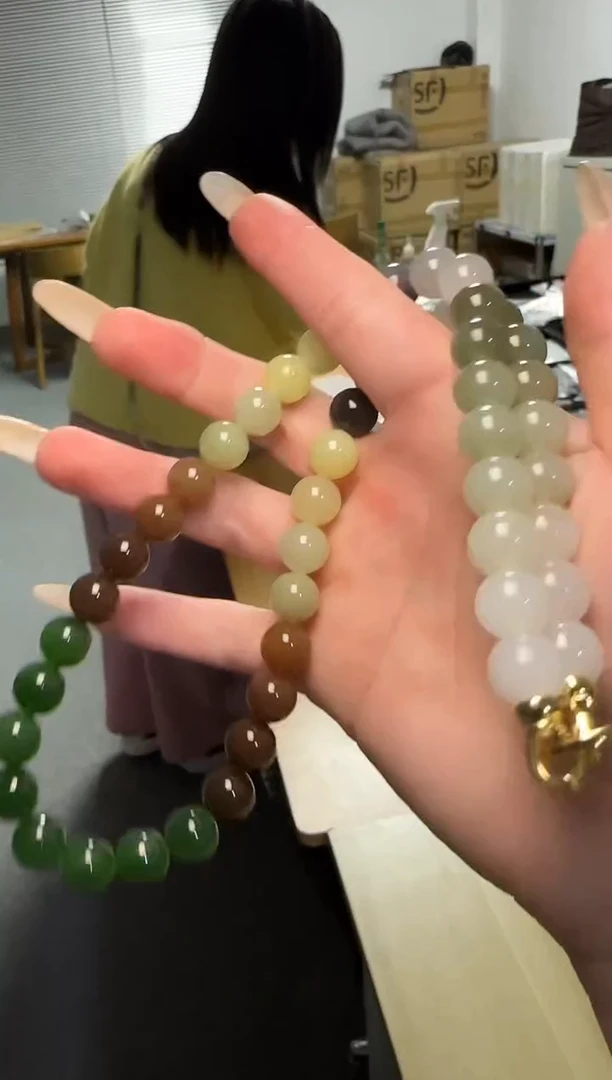 颈饰未镶嵌和田玉多宝圆珠长链