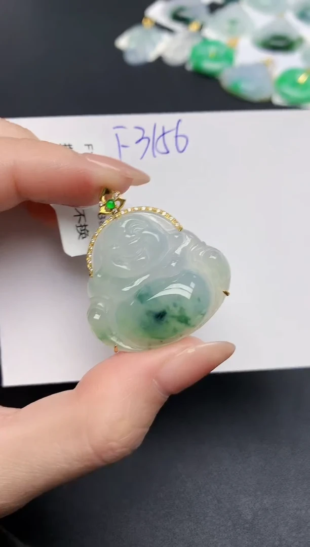 颈饰18K金镶嵌翡翠 天然缅甸A货翡翠百元以上9元证书费自理