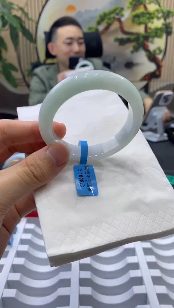 未镶嵌手镯翡翠福***官8975