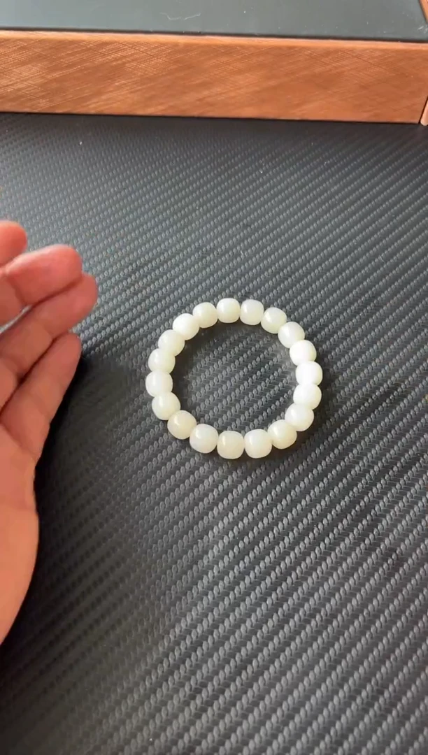 手串未镶嵌和田玉黑山微色差卡10苹果珠