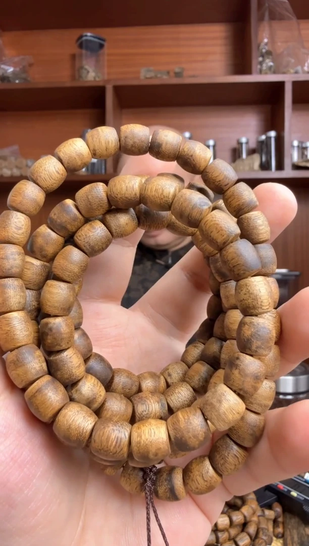 沉香手串用****1奇楠沉香陆河卡9鼓珠多圈手串一条33.4g