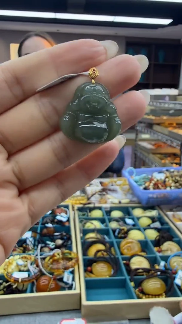 颈饰未镶嵌和田玉94秒拍号 假一罚三