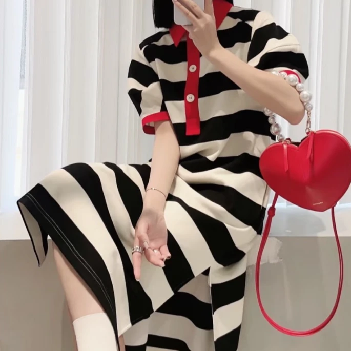 以类设计师品牌 SAWEN 宽条纹立体袖运动休闲风连衣裙31416