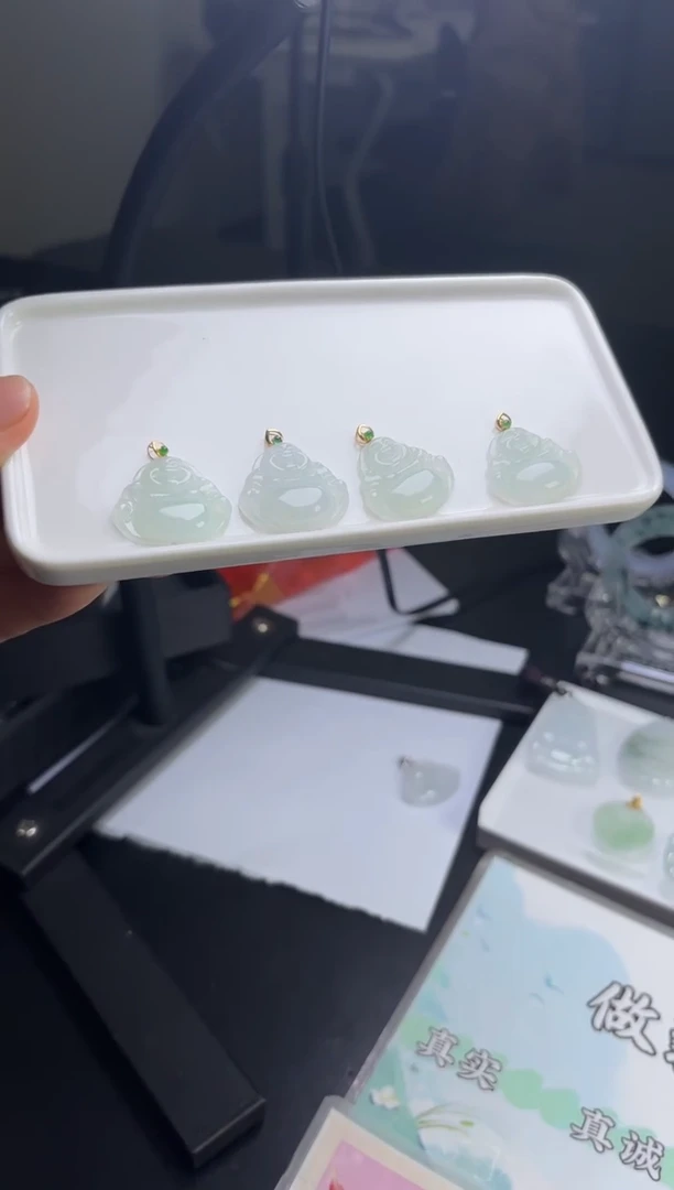 18K金镶嵌挂件翡翠多样性发一件CHHGJ859