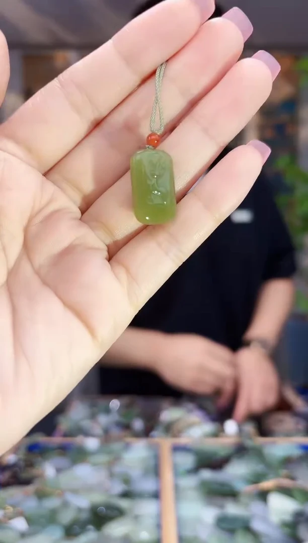 和田玉未镶嵌挂件拍一发一多样性发货