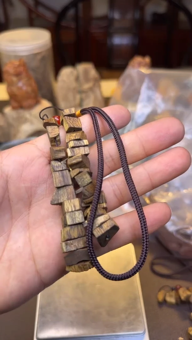 沉香碎屑沉香沉香碎料一挂多样性发其一