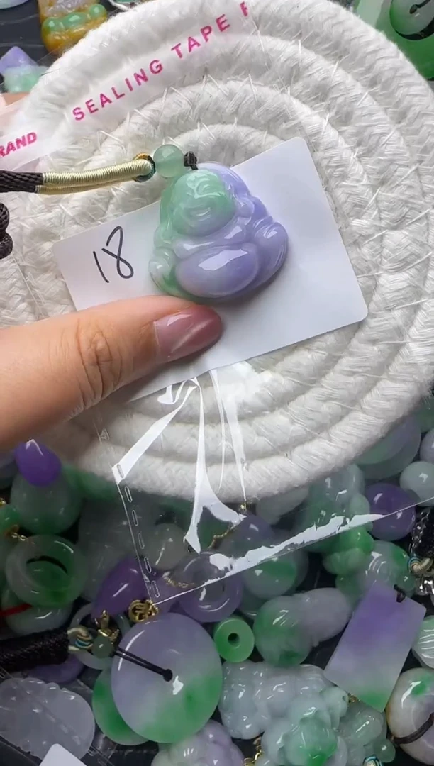 颈饰未镶嵌翡翠缅甸翡翠吊坠