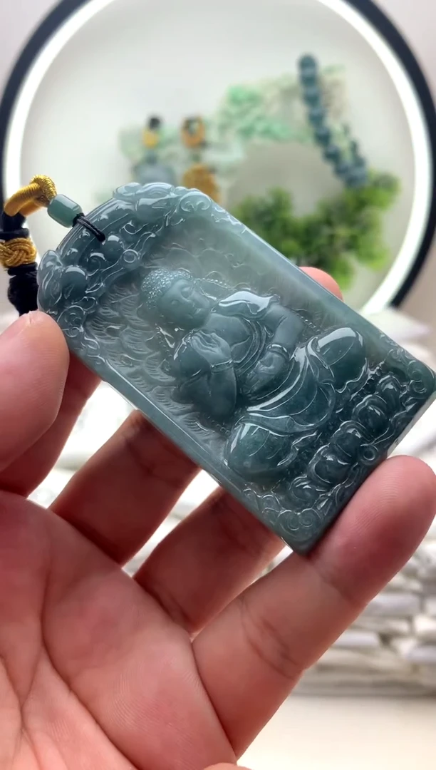 颈饰未镶嵌翡翠阿弥陀佛