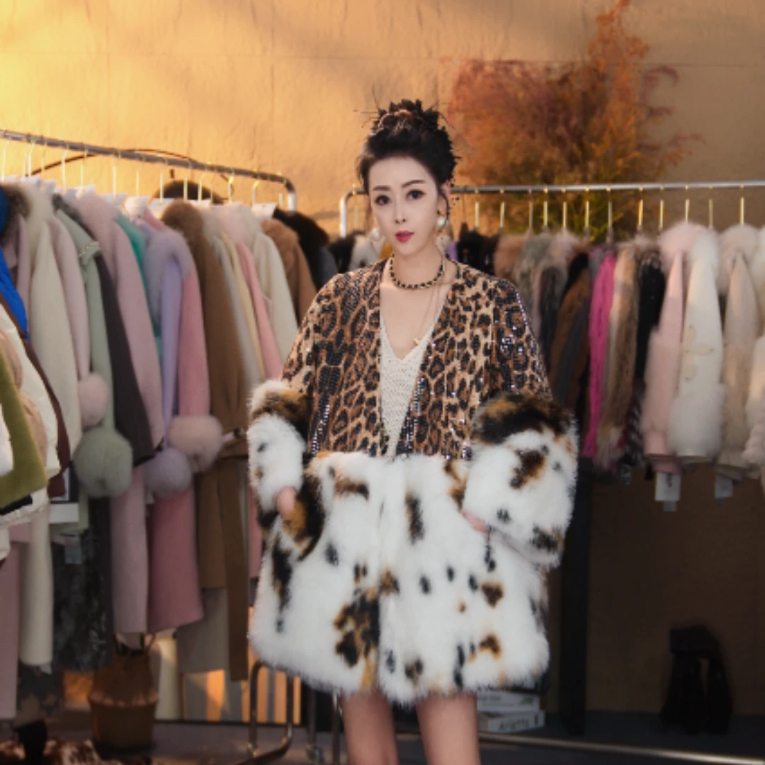 2025新款豹纹外套设计师款气质毛毛外套短款女外套保暖气质女