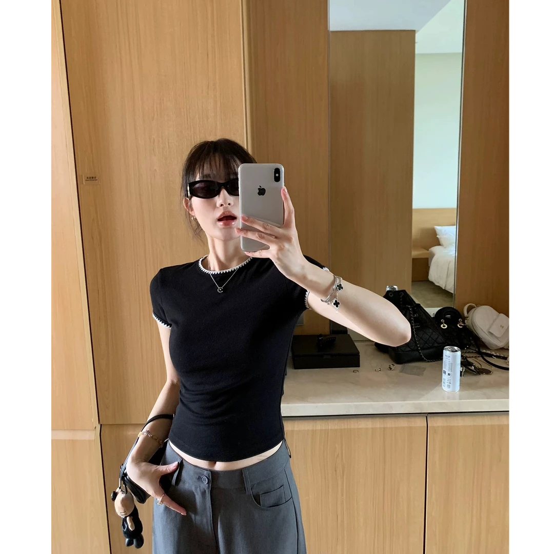 正肩修身T恤撞色刺绣上衣短袖小众女夏A3656