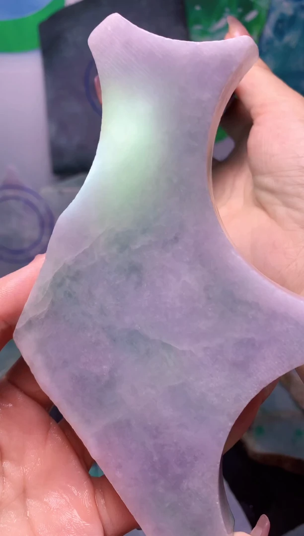 翡翠裸石未镶嵌翡翠