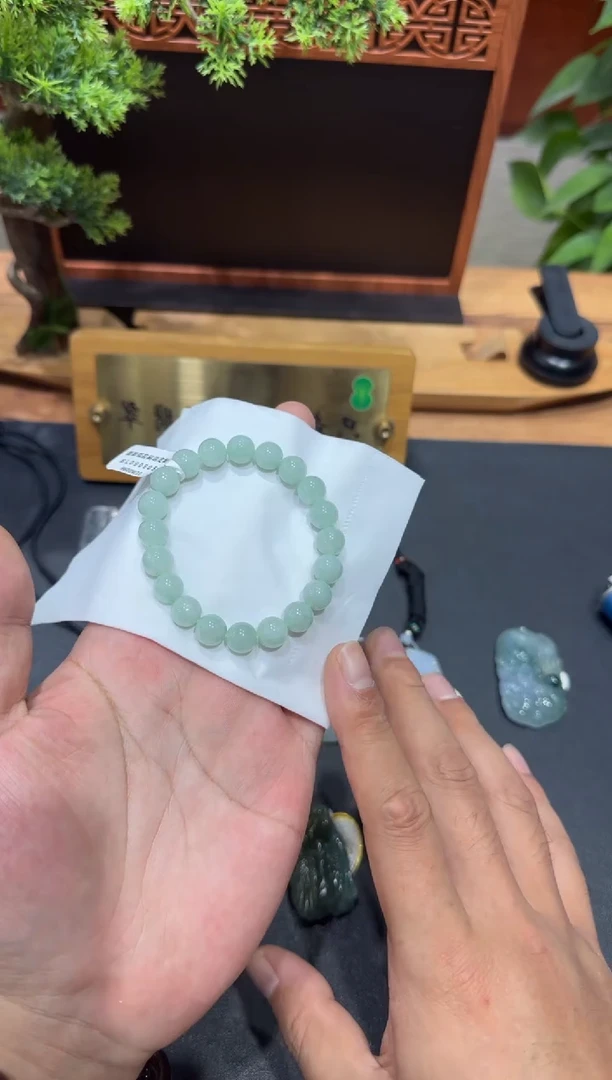 未镶嵌挂件翡翠A货翡翠多样性一件果绿手串
