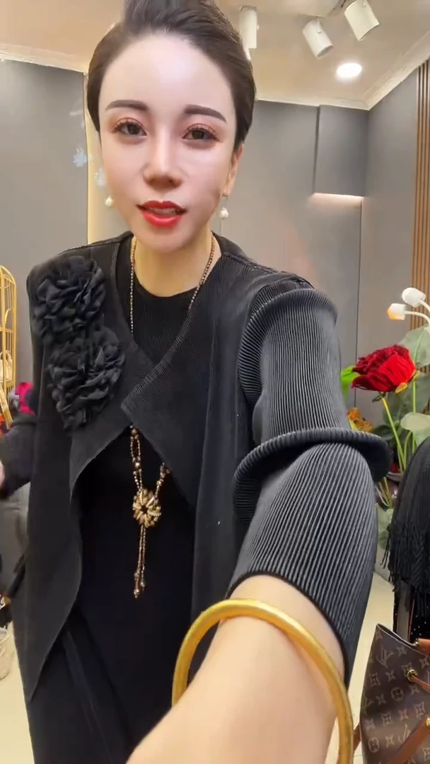 聚酯纤维（涤纶）黑色盘花套
