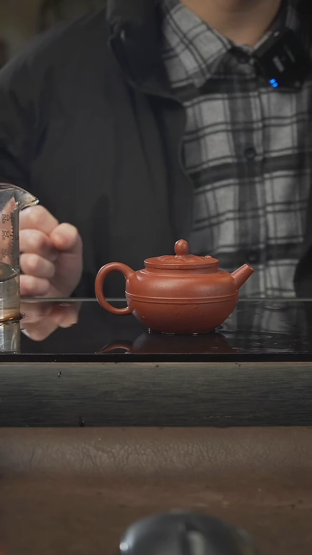 茶壶紫砂腰圆菱花，朱泥，150cc