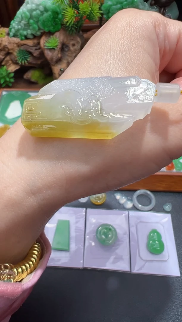 未镶嵌定制翡翠40.5*19.5*6.5仿古龙