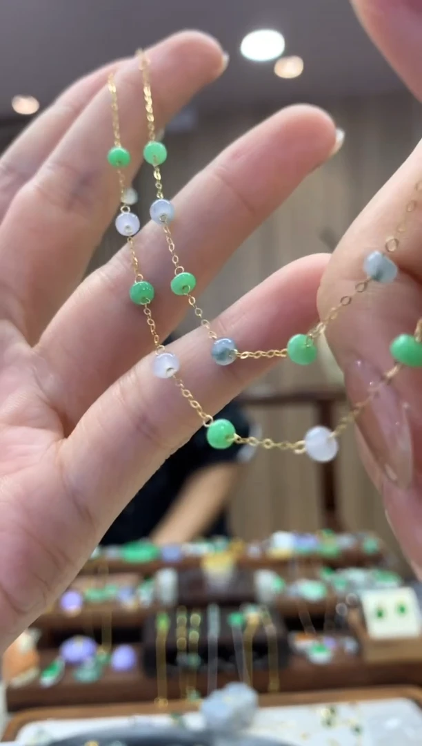18K金镶嵌手链翡翠手链多样性发货1件