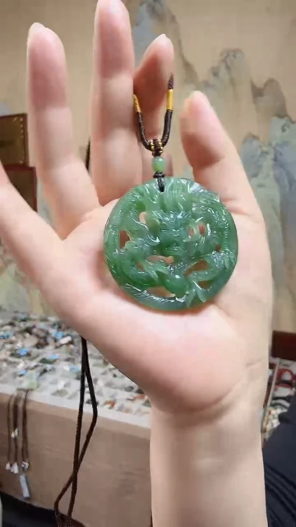 【闪购商品】和田玉未镶嵌颈饰.