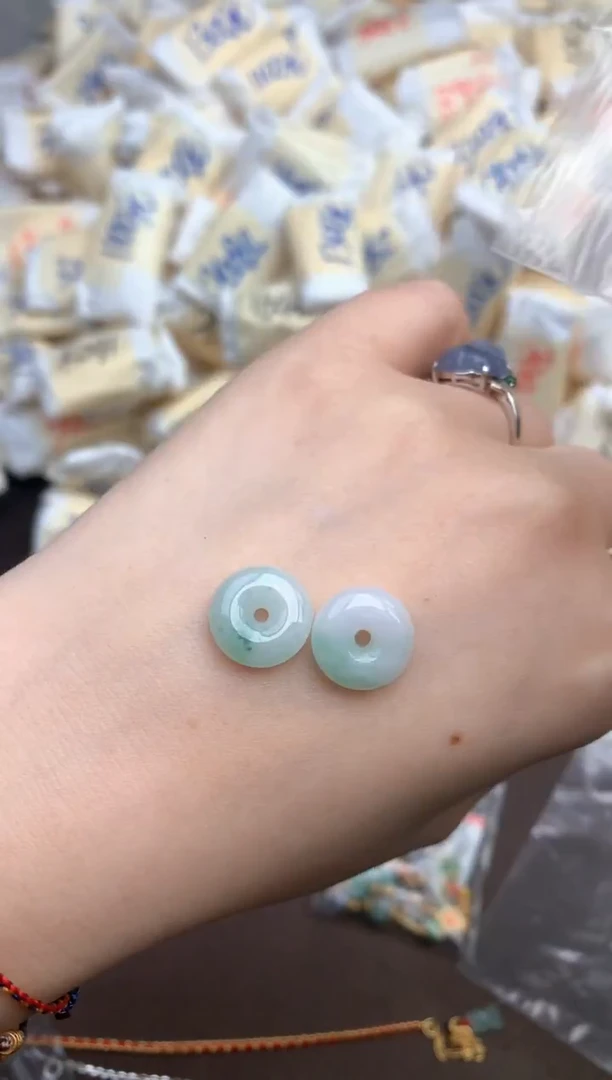 【闪购商品】翡翠挂件未镶嵌— 对