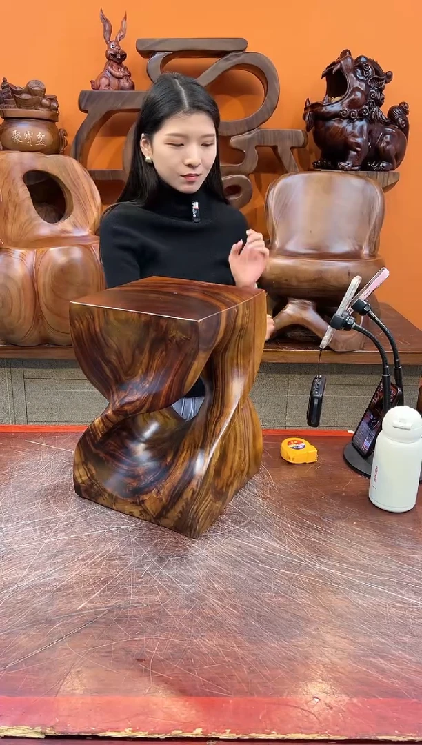 【闪购商品】稳定木实木创意凳子