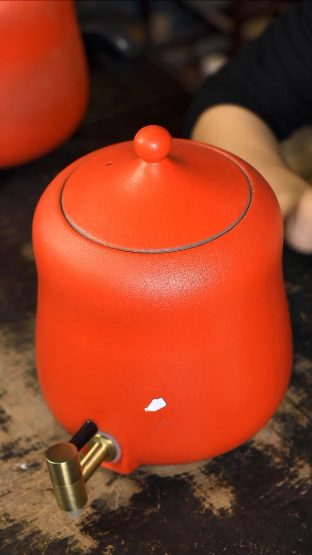 【闪购商品】169号红色的火山石水缸5升