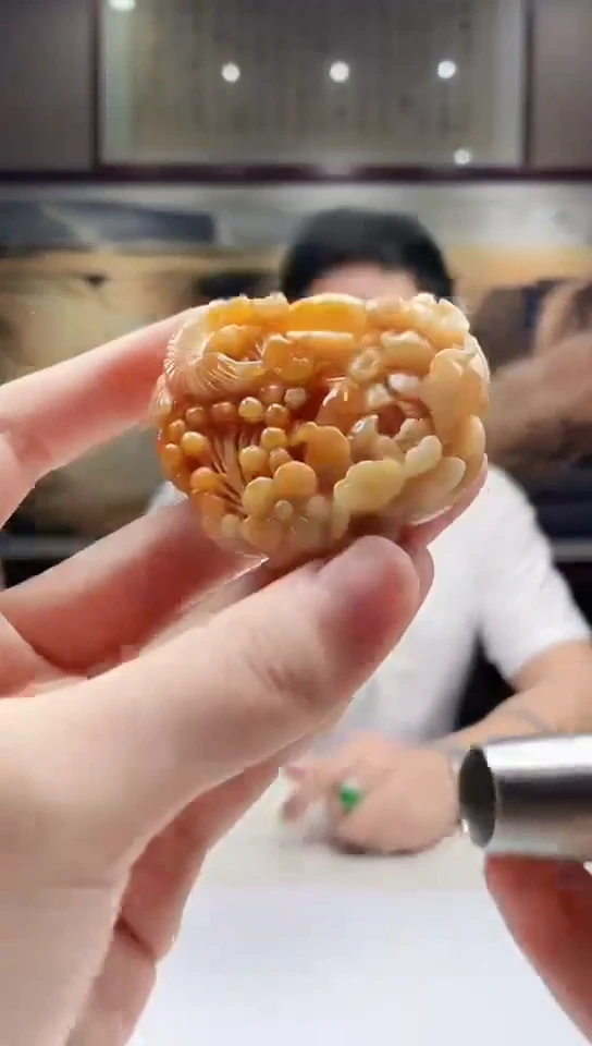 翡翠未镶嵌吊坠(不含链)213