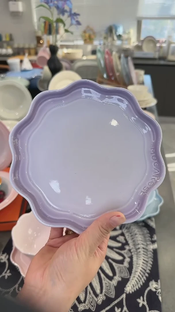 【闪购商品】瓷炻彩花边盘18CM-香芋紫