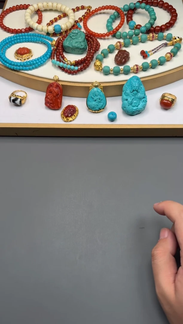 18K金镶嵌手串南红玛瑙马***～111111