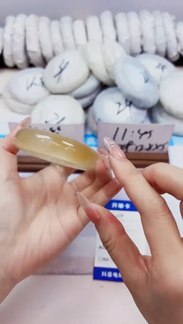 石英质玉手镯未镶嵌439-财气镯-圈口53