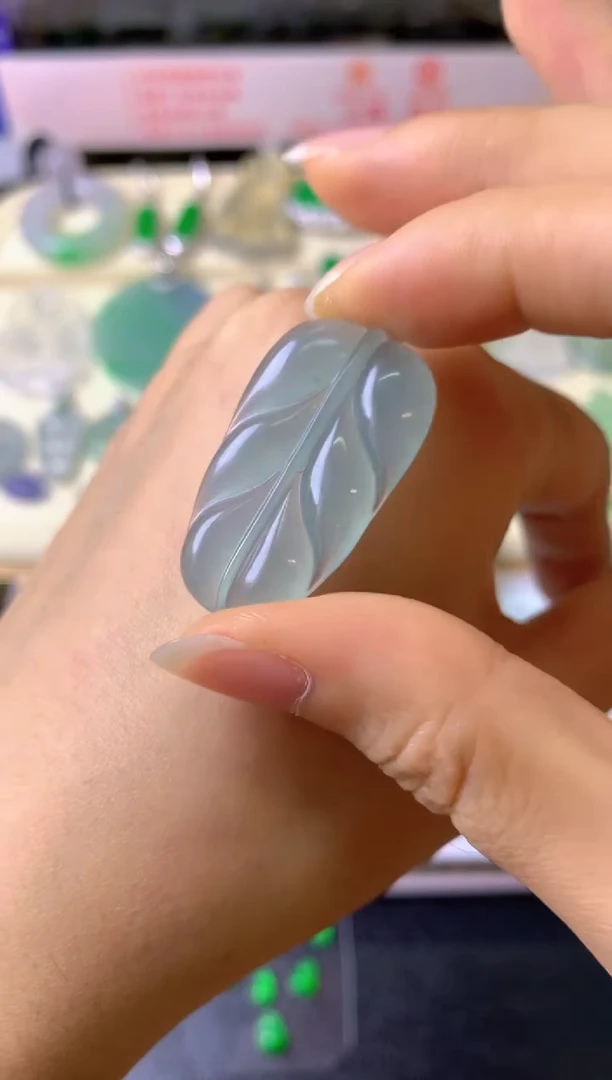 未镶嵌定制翡翠流****过毛货抛光