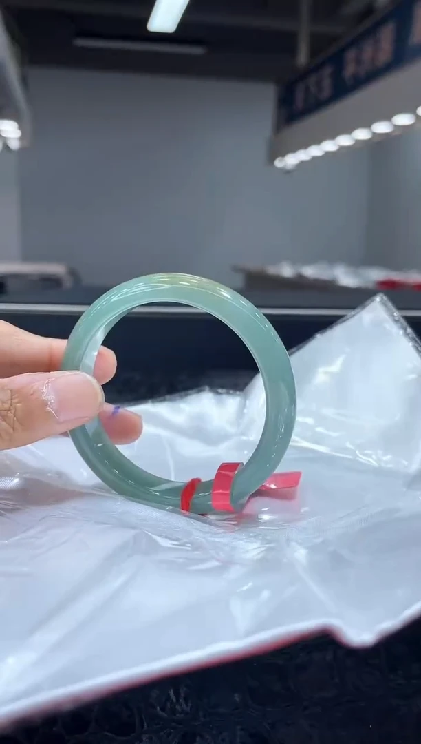 未镶嵌手镯翡翠6