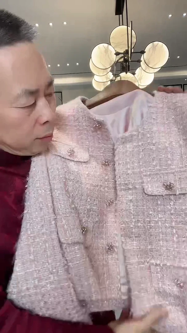 【默认微瑕】小香风粉色外套