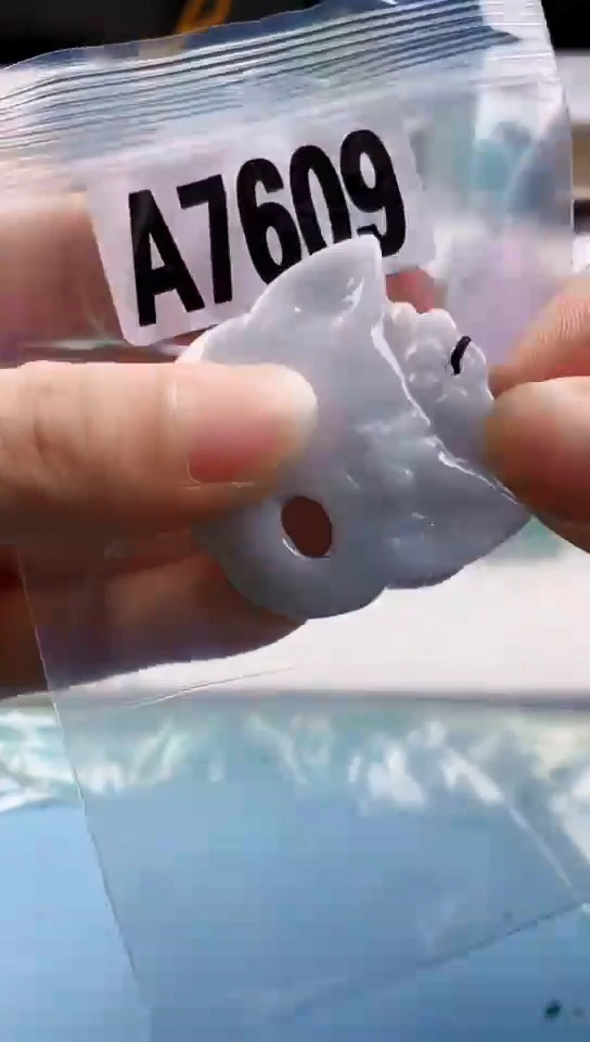 翡翠未镶嵌颈饰天然翡翠吊坠挂件